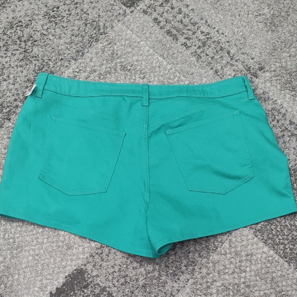 Old Navy Women's Teal Jean Shorts - Picture 5 of 5